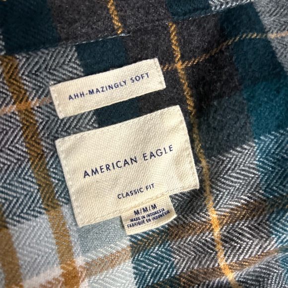 American Eagle Women's Ahh-Mazingly Soft Flannel Shirt Green Plaid Size Medium - Picture 7 of 8